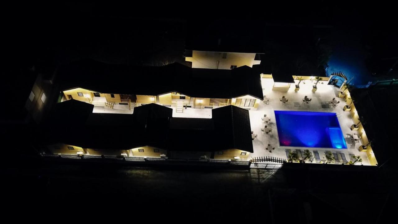 Bujtina Siar Hotel Pogradec Exterior photo