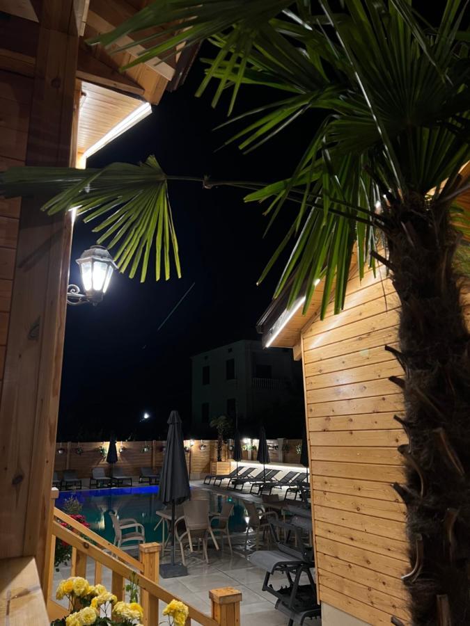 Bujtina Siar Hotel Pogradec Exterior photo