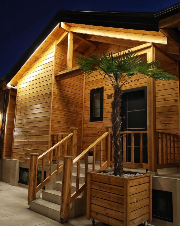 Bujtina Siar Hotel Pogradec Exterior photo