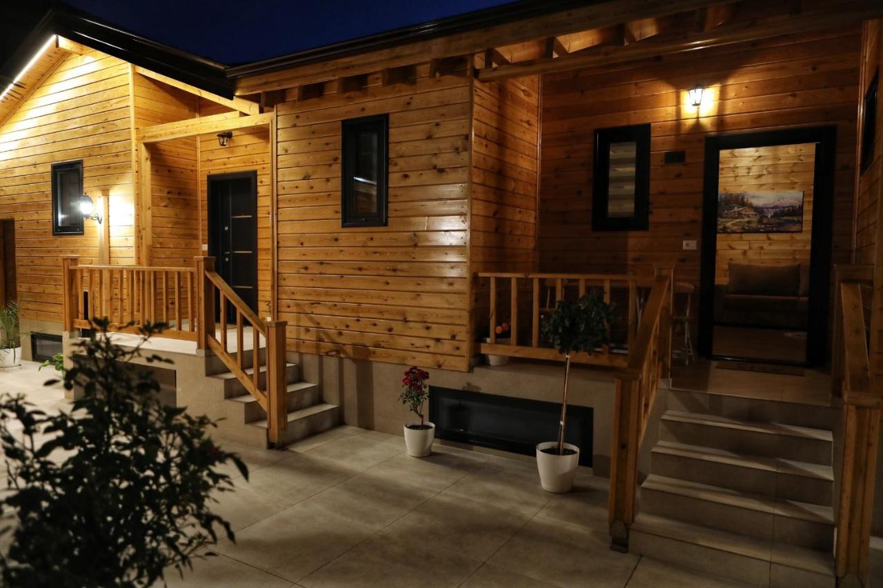 Bujtina Siar Hotel Pogradec Exterior photo